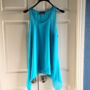NWOT The Pyramid Collection Sleeveless Asymettrical Hem Lightweight Tunic Large